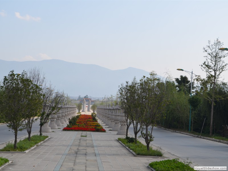 The main approach to the Three Pagodas Monastery.