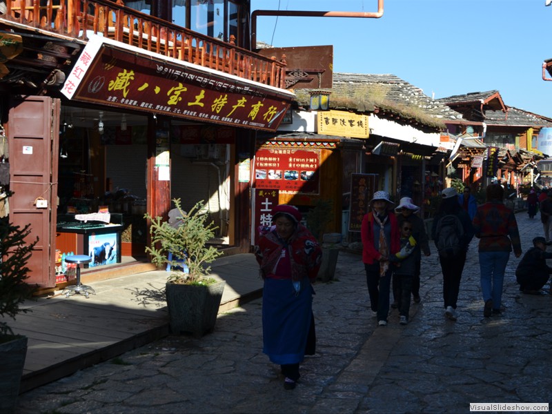 Walking through the sreets of Shangri-La.